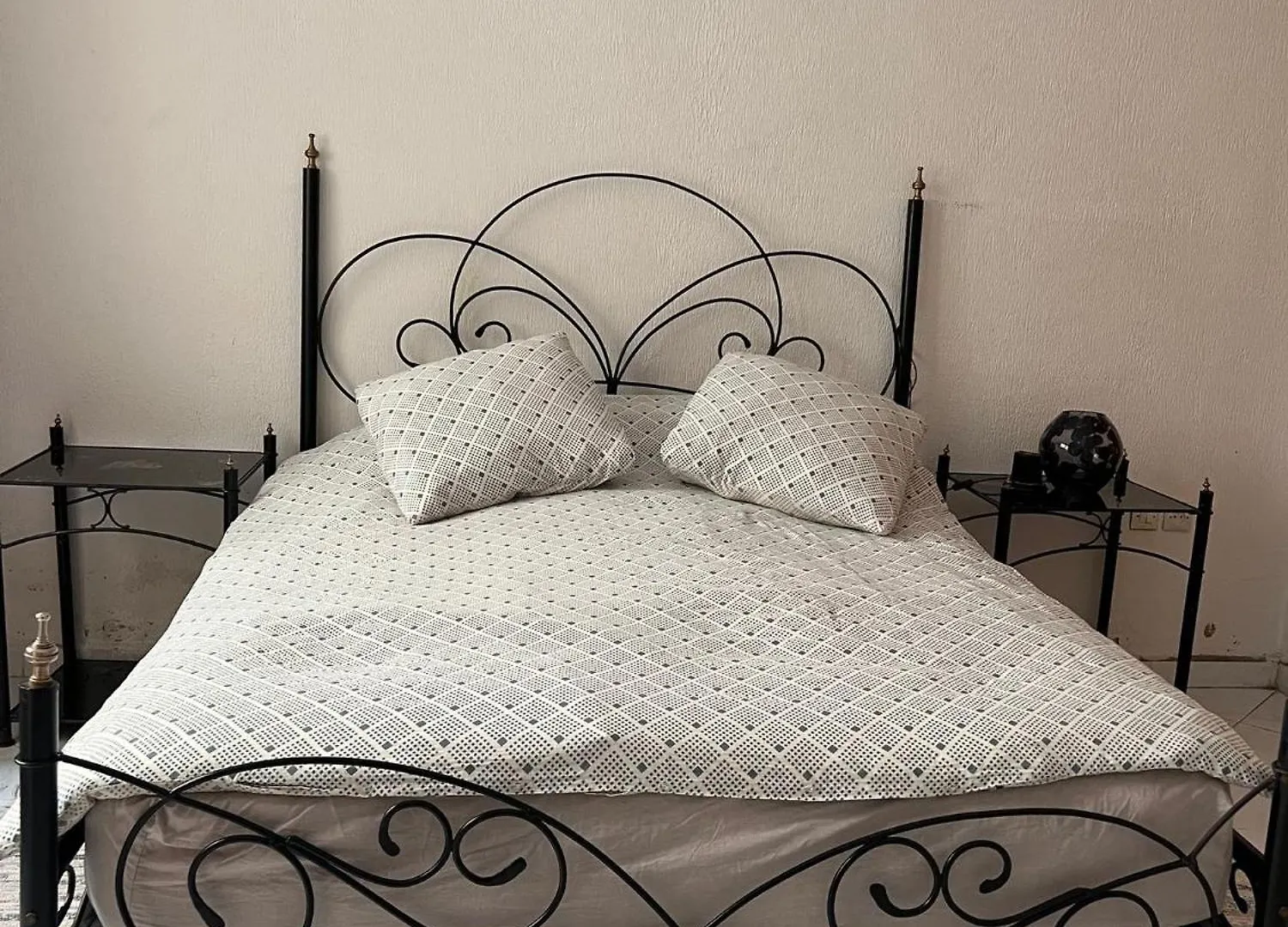 Riad 3 Bedrooms In Best Area Of Medina Fes